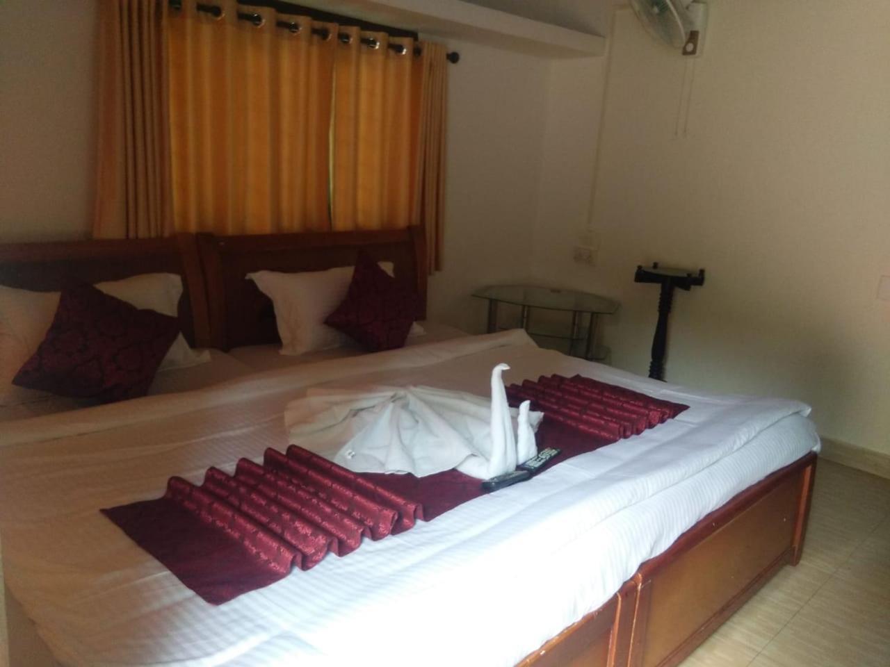 Holly Hock Bed & Breakfast Munnar Exterior photo